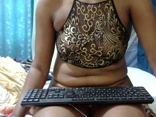 maya-pretty webcam