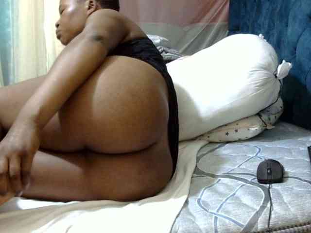 maya-pretty webcam