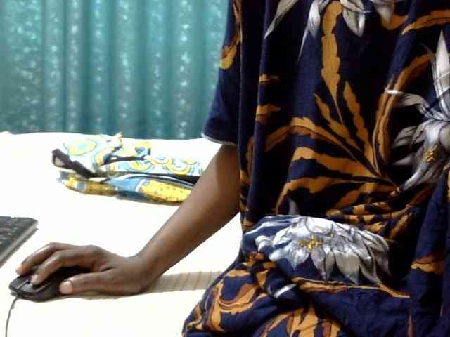 maya-pretty webcam