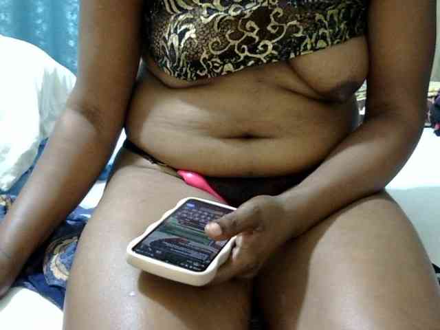 maya-pretty webcam