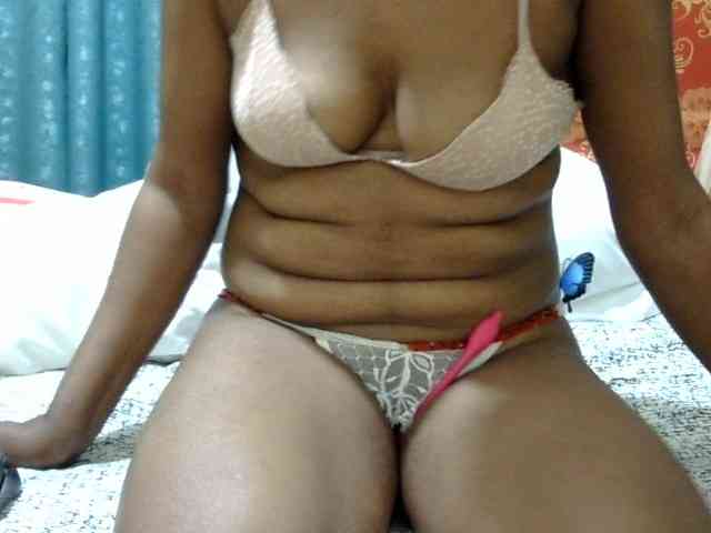 maya-pretty webcam