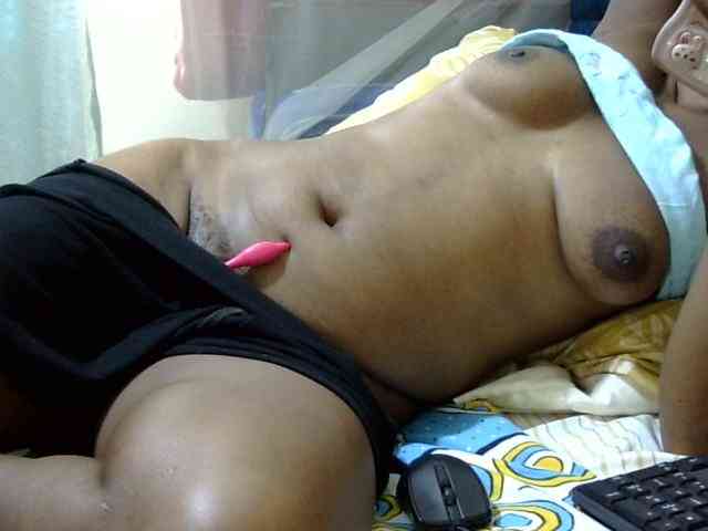 maya-pretty webcam