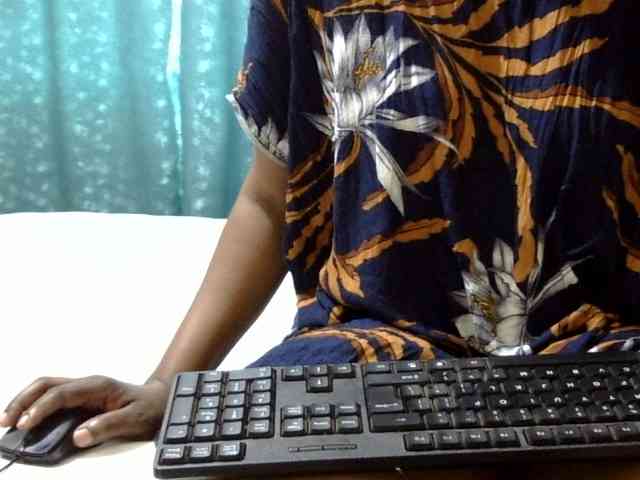 maya-pretty webcam