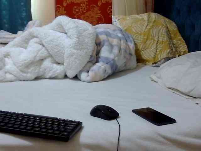 maya-pretty maya-pretty