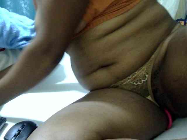 maya-pretty webcam