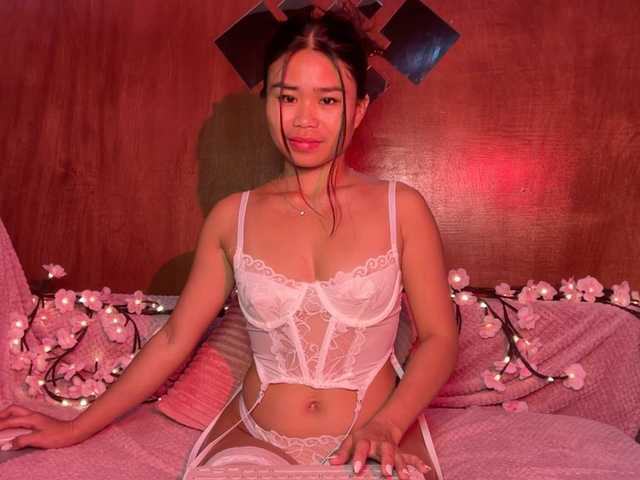 LilyJelly's BongaCams show and profile