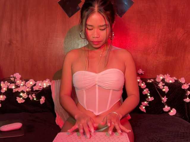 LilyJelly's BongaCams show and profile