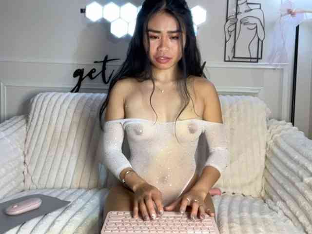 adult camming LilyJelly