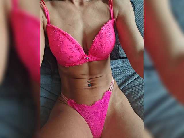 Profile and Statistics for Kissiriss1 on BongaCams