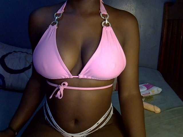 Magizitah's BongaCams show and profile