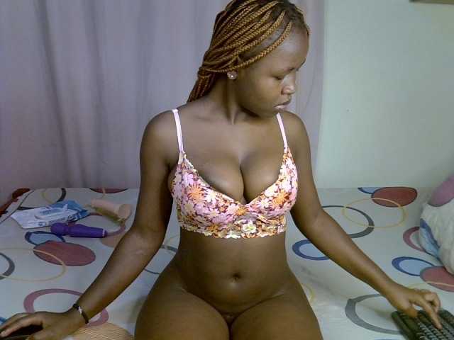 Magizitah's BongaCams show and profile