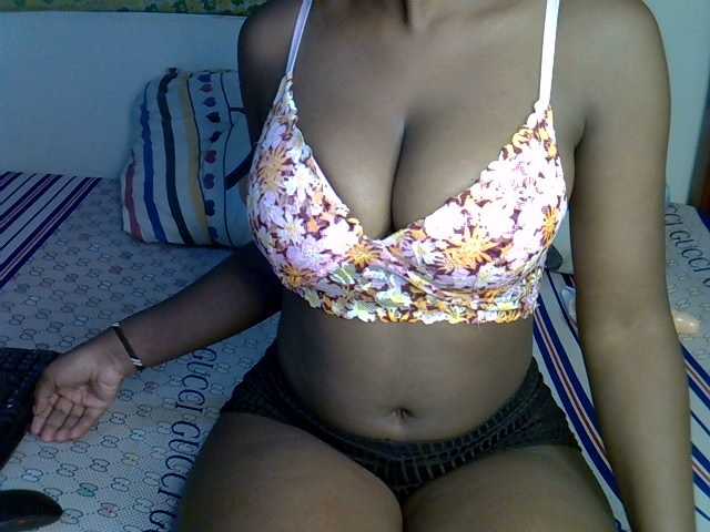 Magizitah's BongaCams show and profile