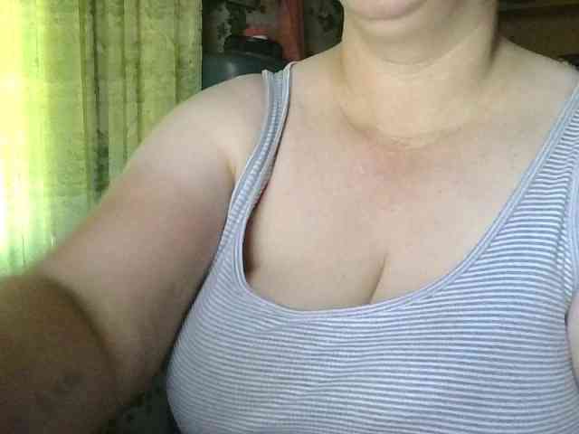 AnutkaForeva webcam