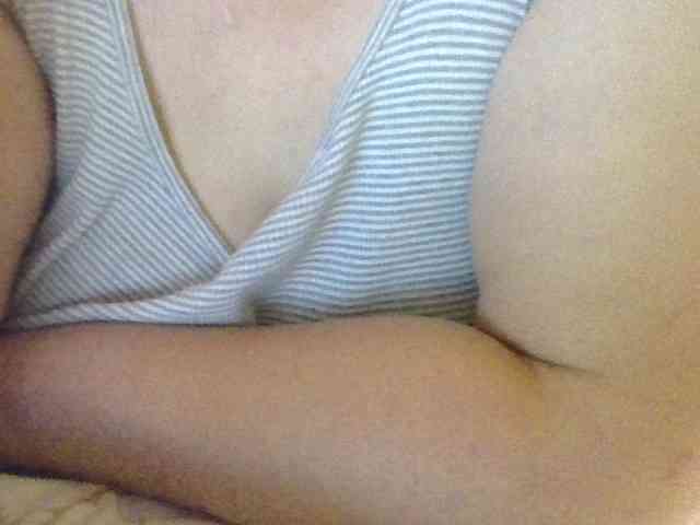 AnutkaForeva webcam