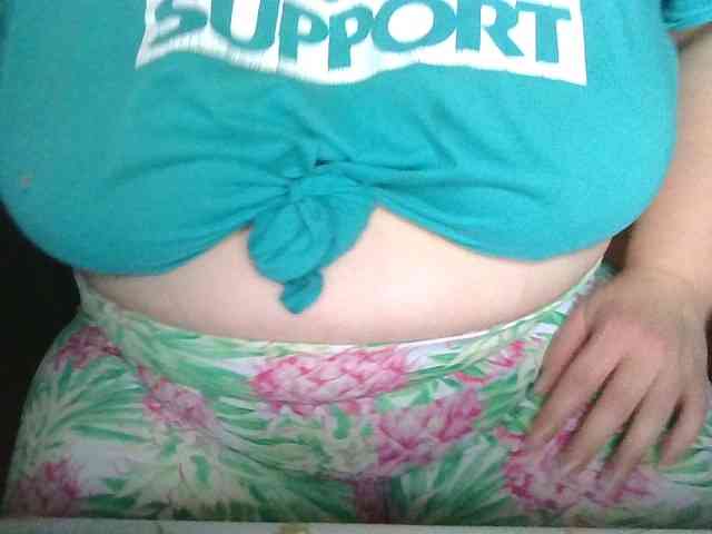AnutkaForeva webcam