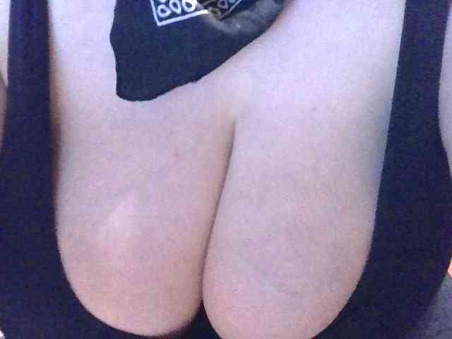 AnutkaForeva webcam