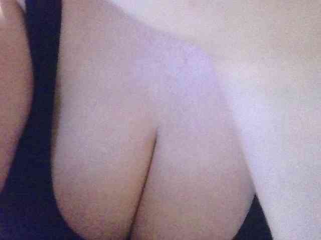 AnutkaForeva webcam