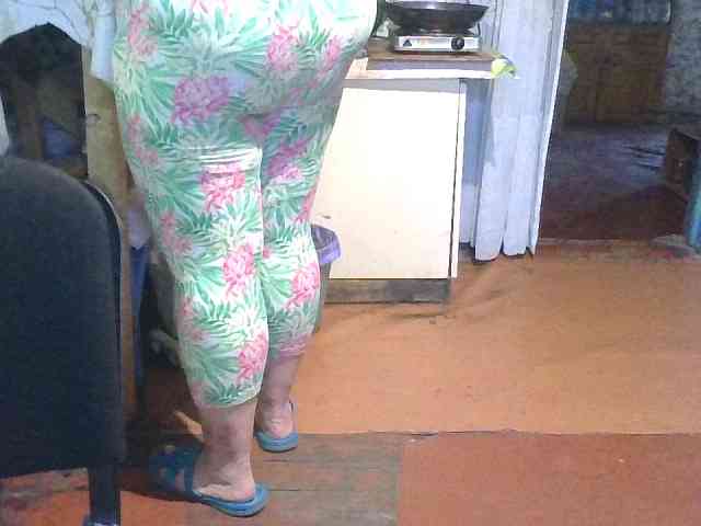 AnutkaForeva webcam