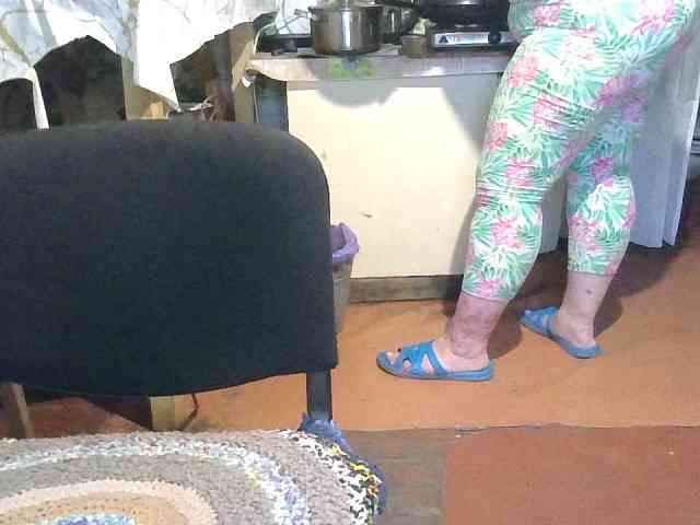 AnutkaForeva webcam
