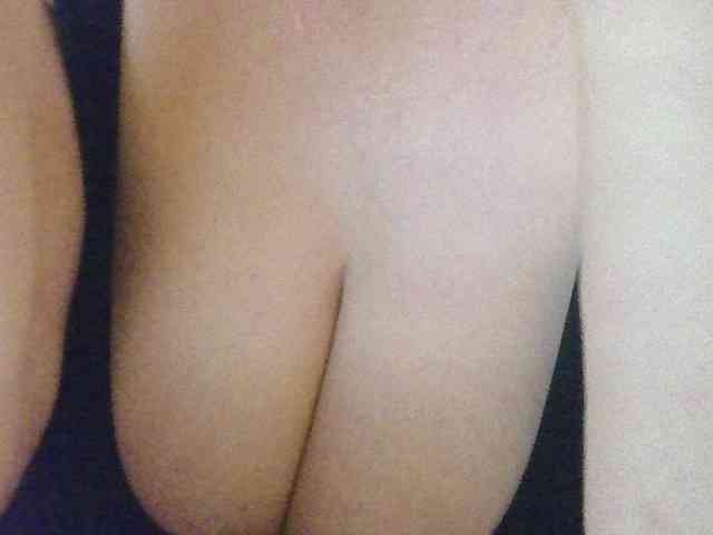 AnutkaForeva webcam