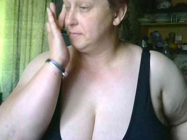 AnutkaForeva webcam