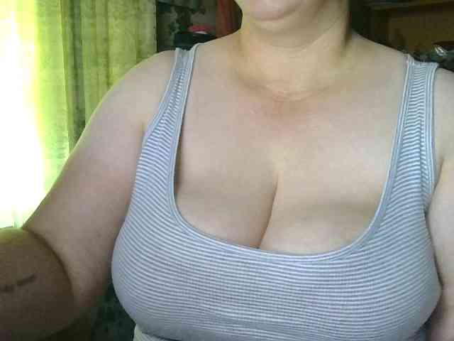 AnutkaForeva webcam