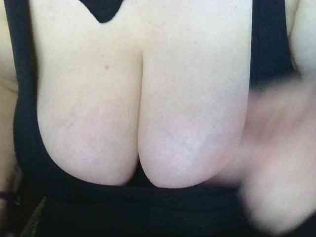 AnutkaForeva webcam
