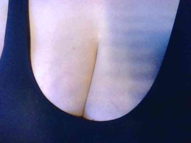AnutkaForeva webcam