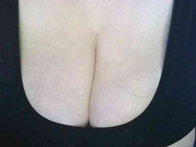 AnutkaForeva webcam