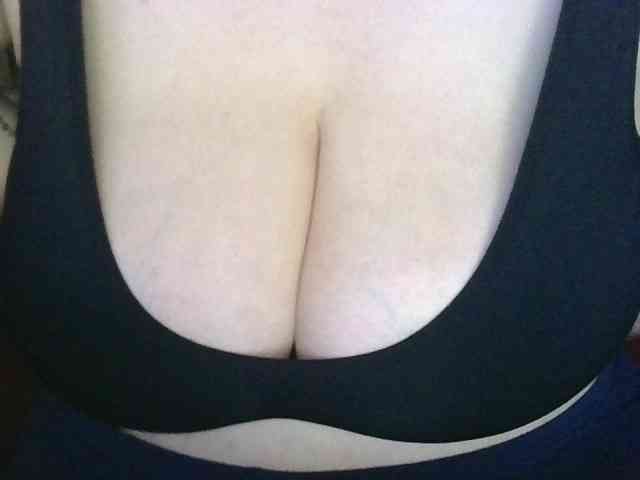 AnutkaForeva webcam
