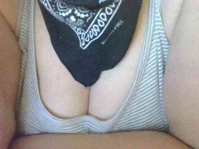 AnutkaForeva webcam