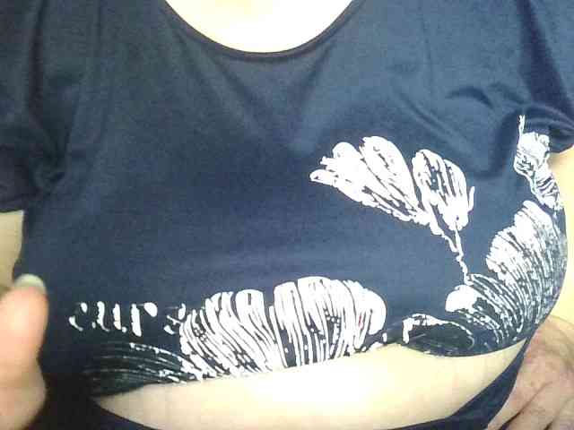 AnutkaForeva webcam