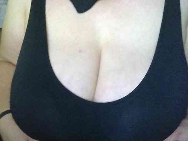 AnutkaForeva Live Webcam on BongaCams