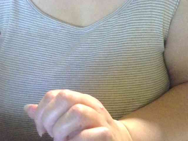 AnutkaForeva webcam