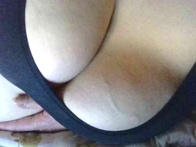 AnutkaForeva webcam