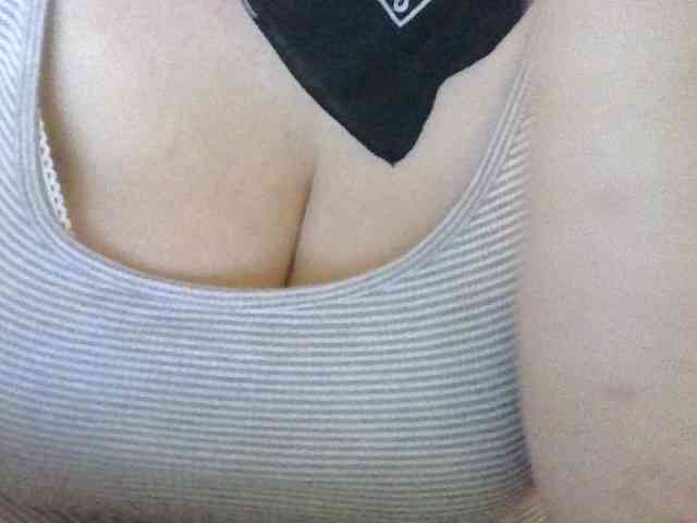 AnutkaForeva webcam