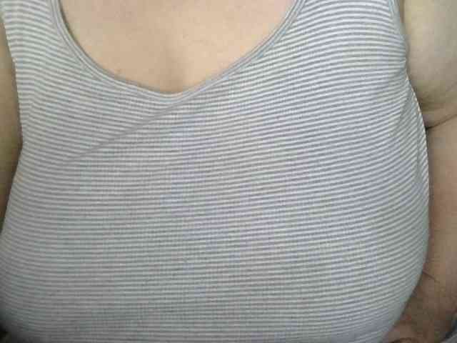 AnutkaForeva webcam