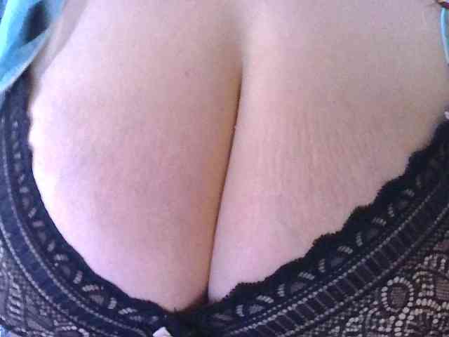 AnutkaForeva webcam