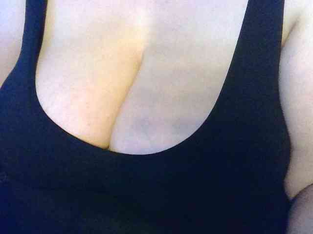 AnutkaForeva webcam