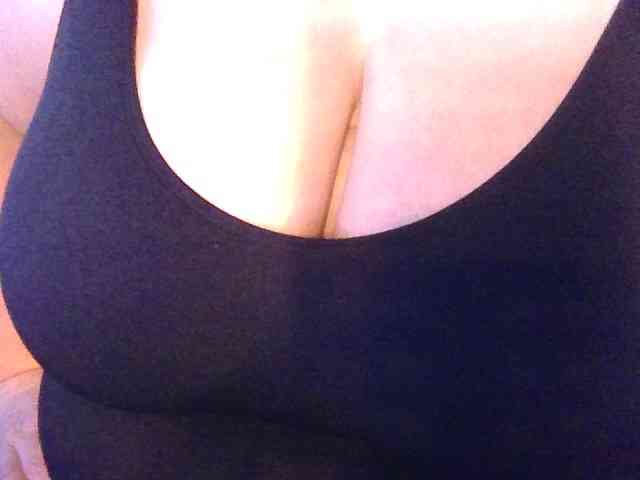 AnutkaForeva webcam