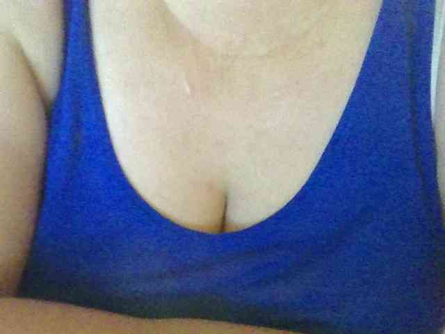 AnutkaForeva webcam