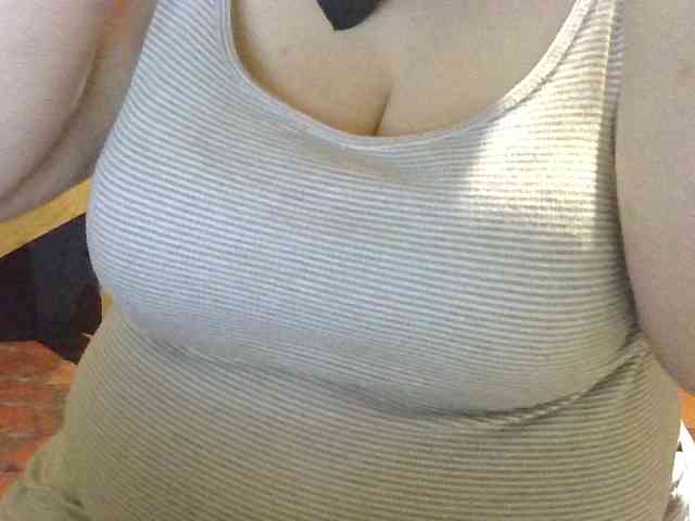 AnutkaForeva webcam