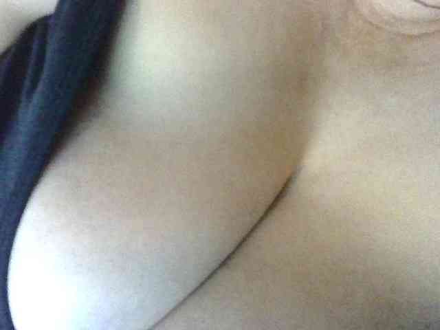 AnutkaForeva webcam