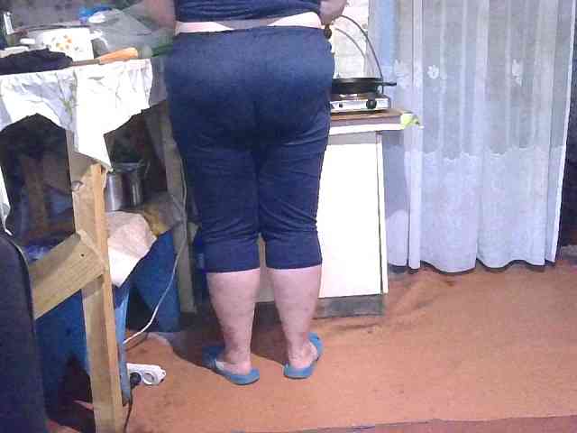 AnutkaForeva webcam