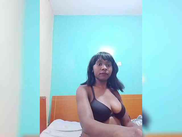 sweet-aaliya webcam