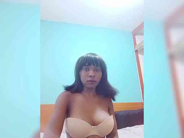 sweet-aaliya webcam