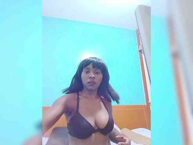 sweet-aaliya webcam