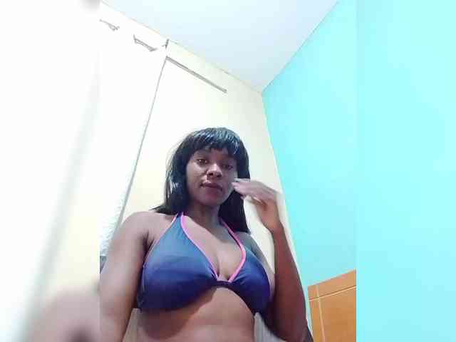 sweet-aaliya webcam