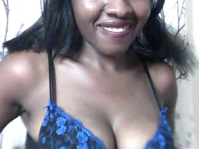sweet-aaliya webcam