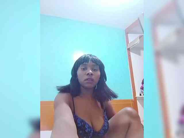 sweet-aaliya webcam